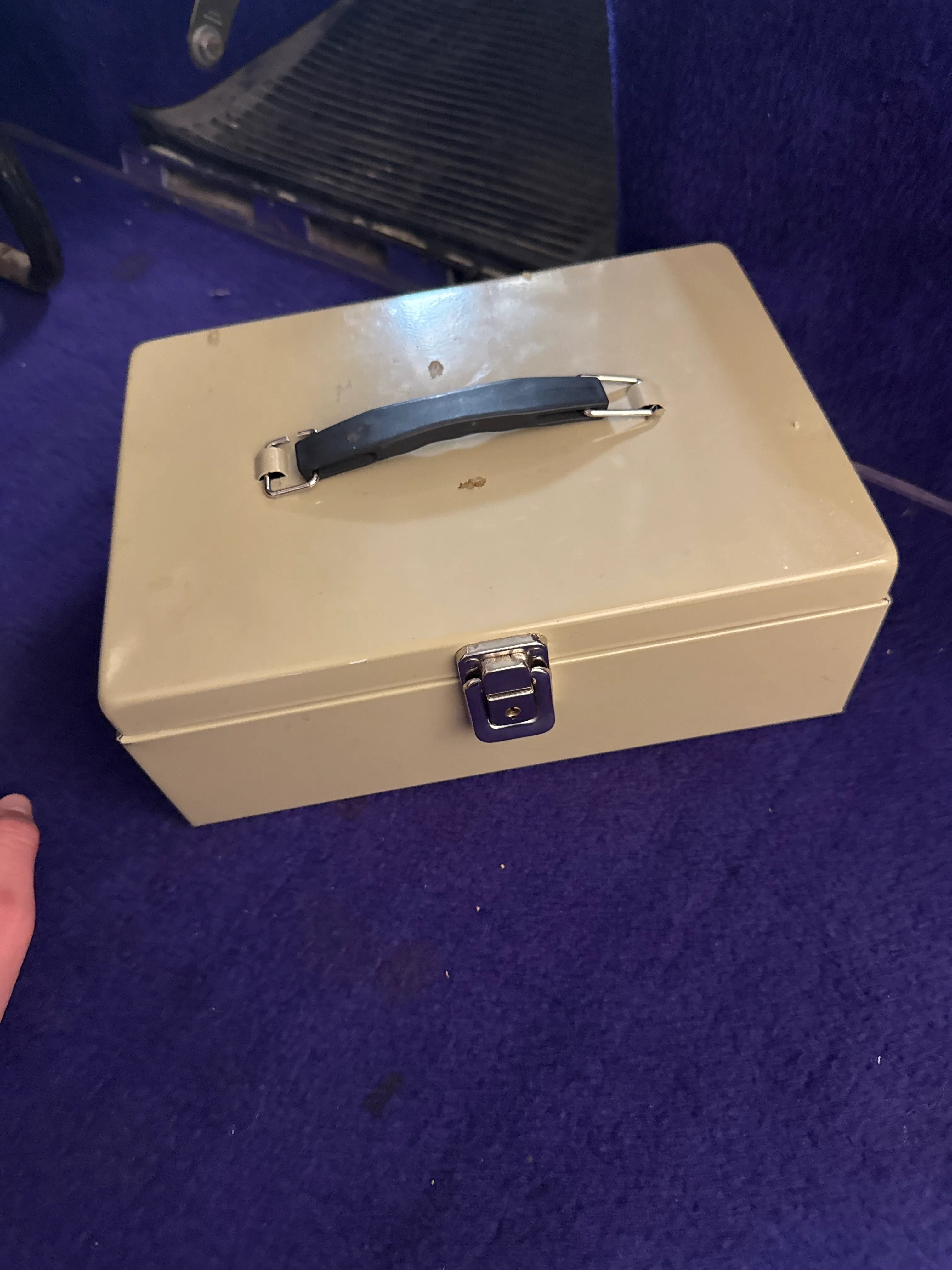 Durable Metal Cash Box with Handle and Compartments